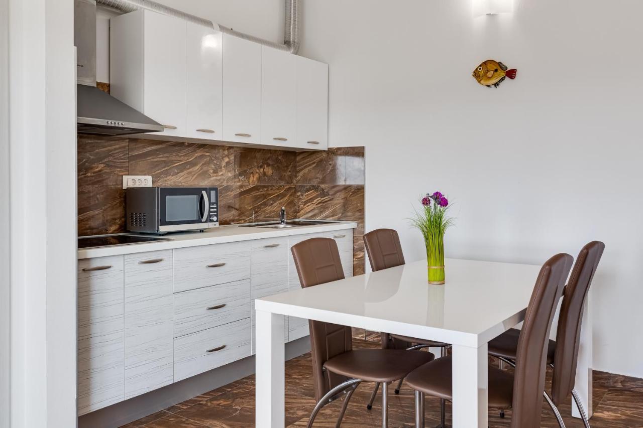 Apartman David S Bazenom Podusje ภายนอก รูปภาพ